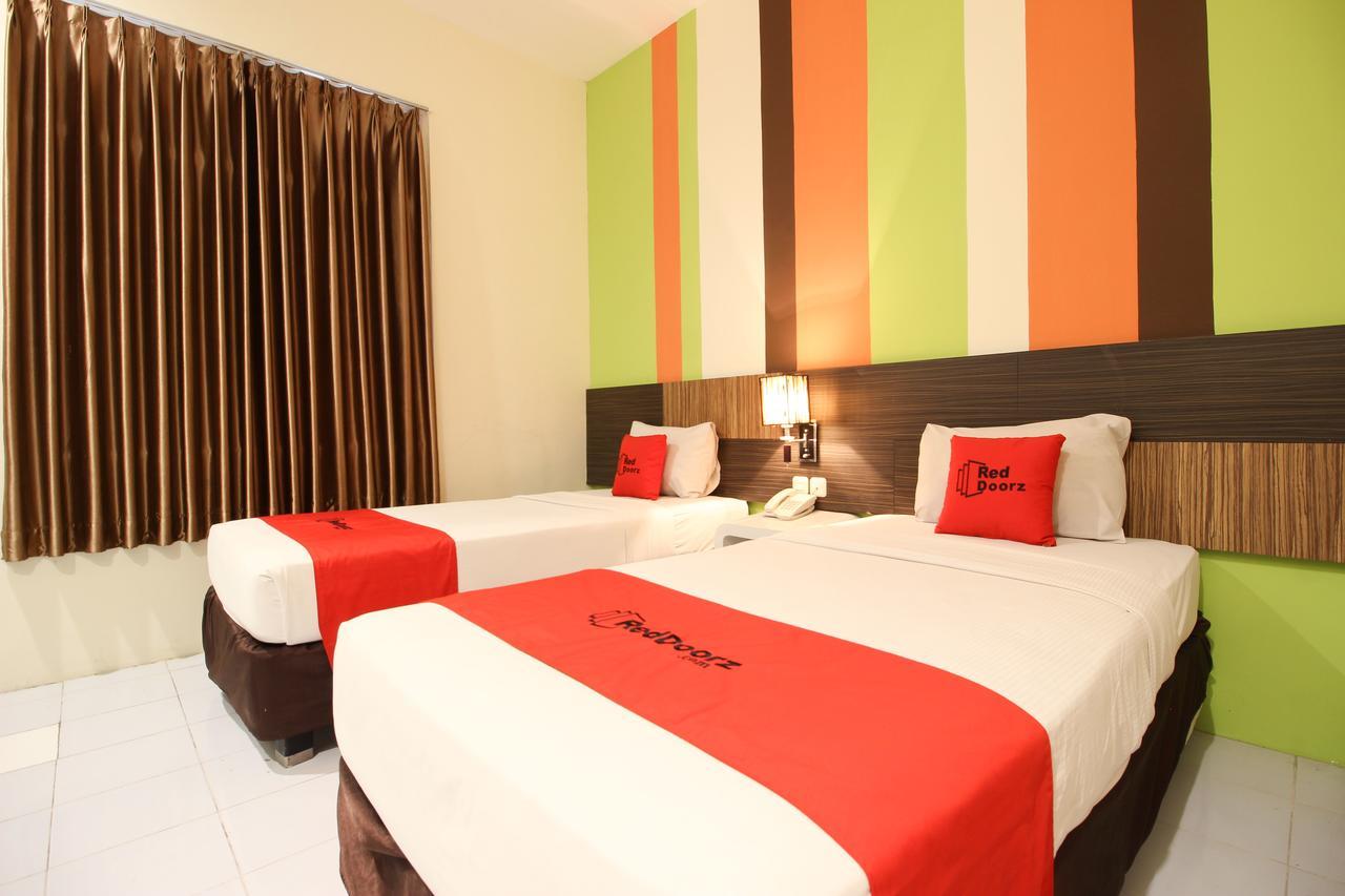 Reddoorz Plus Near Keraton Yogyakarta 2 Exterior photo