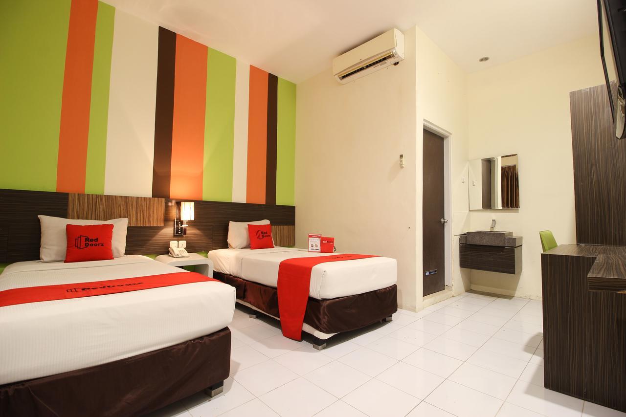 Reddoorz Plus Near Keraton Yogyakarta 2 Exterior photo