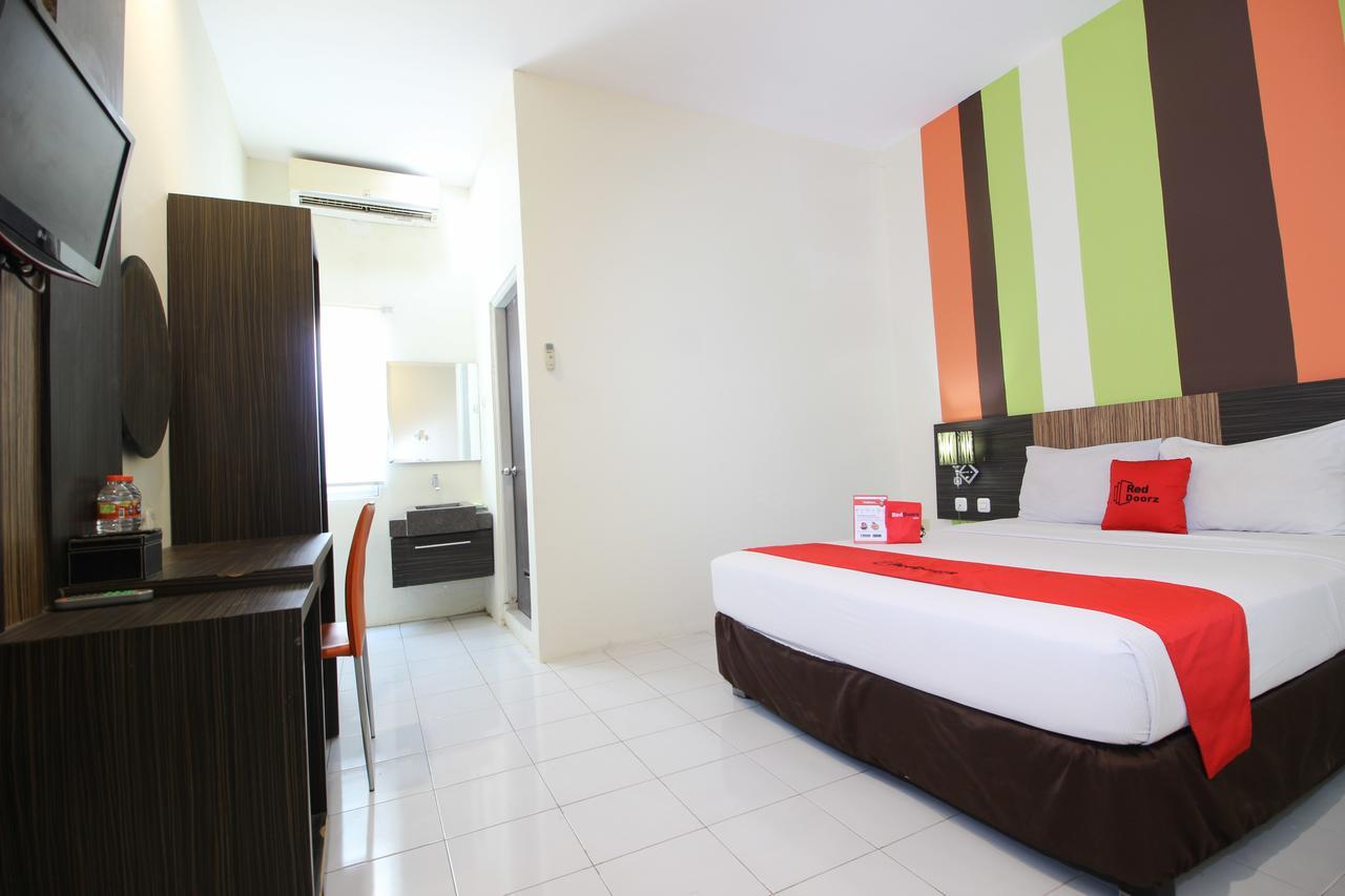 Reddoorz Plus Near Keraton Yogyakarta 2 Exterior photo