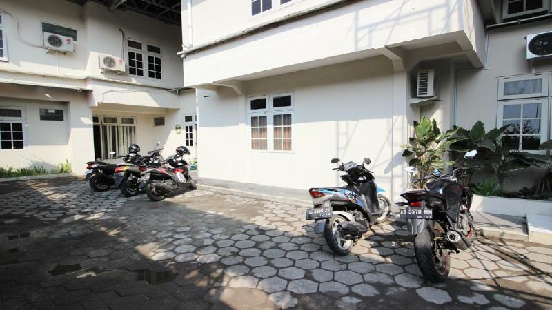 Reddoorz Plus Near Keraton Yogyakarta 2 Exterior photo